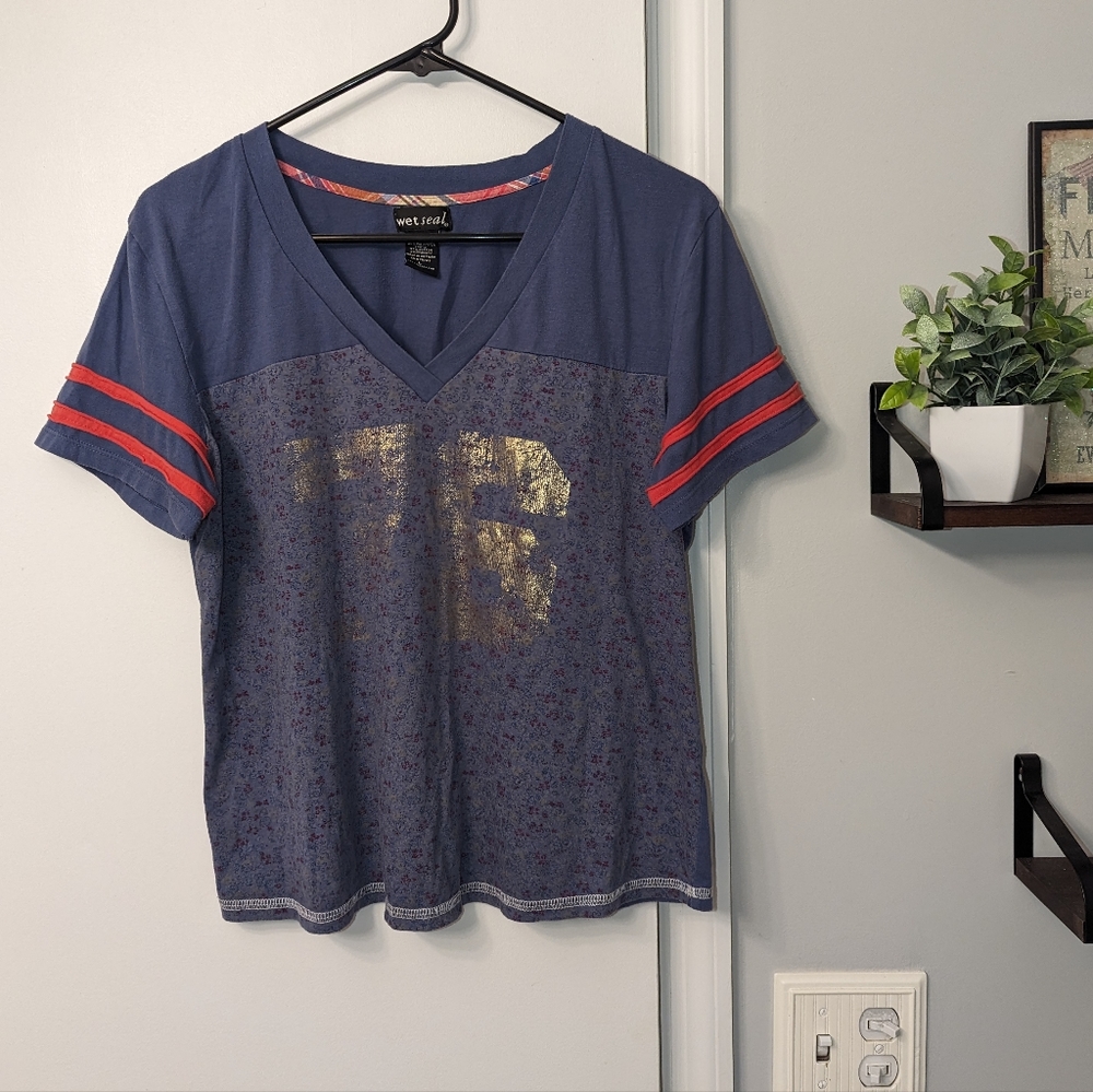 Subtle Floral V-Neck Numbered T-shirt